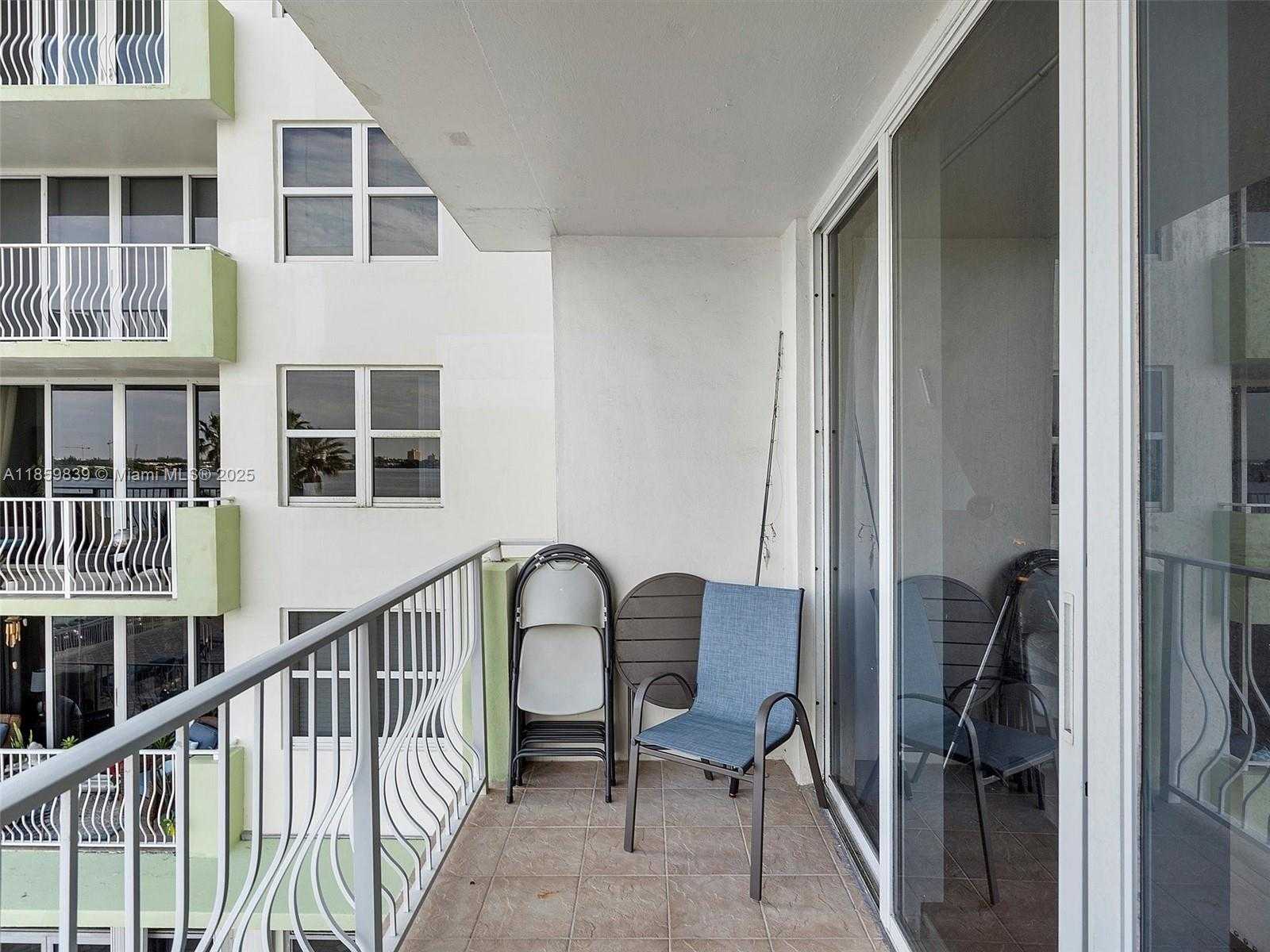 Small Image of 10350 WEST BAY HARBOR DR #4V, Bay Harbor Islands Number 21