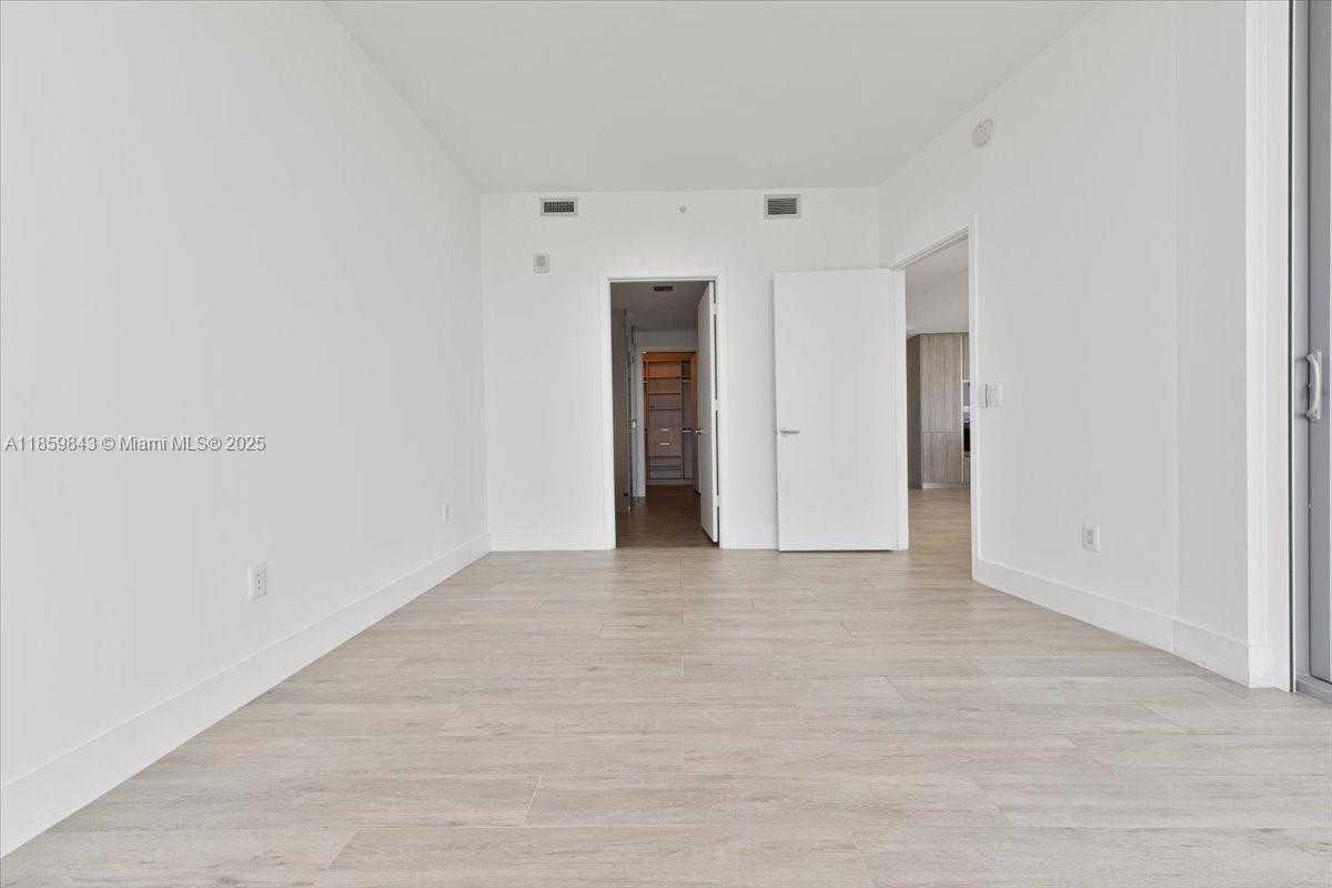 Small Image of 2900 NORTH EAST 7TH AVE #3902, Miami Number 12