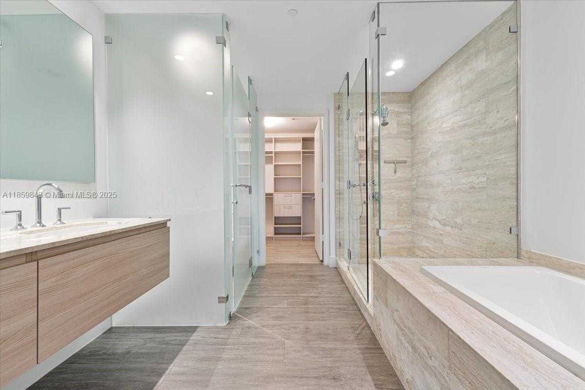 Small Image of 2900 NORTH EAST 7TH AVE #3902, Miami Number 15