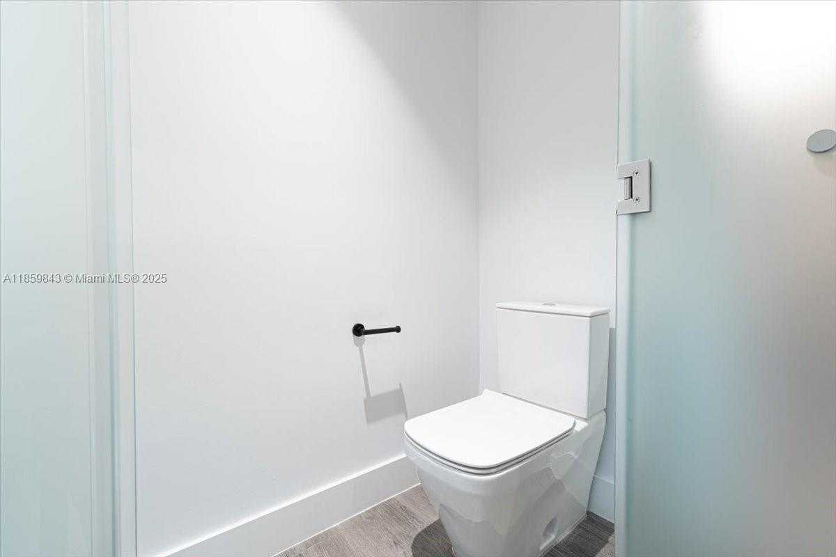 Small Image of 2900 NORTH EAST 7TH AVE #3902, Miami Number 17