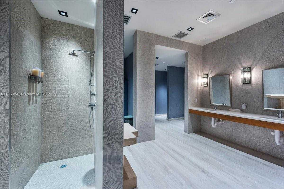 Small Image of 2900 NORTH EAST 7TH AVE #3902, Miami Number 7