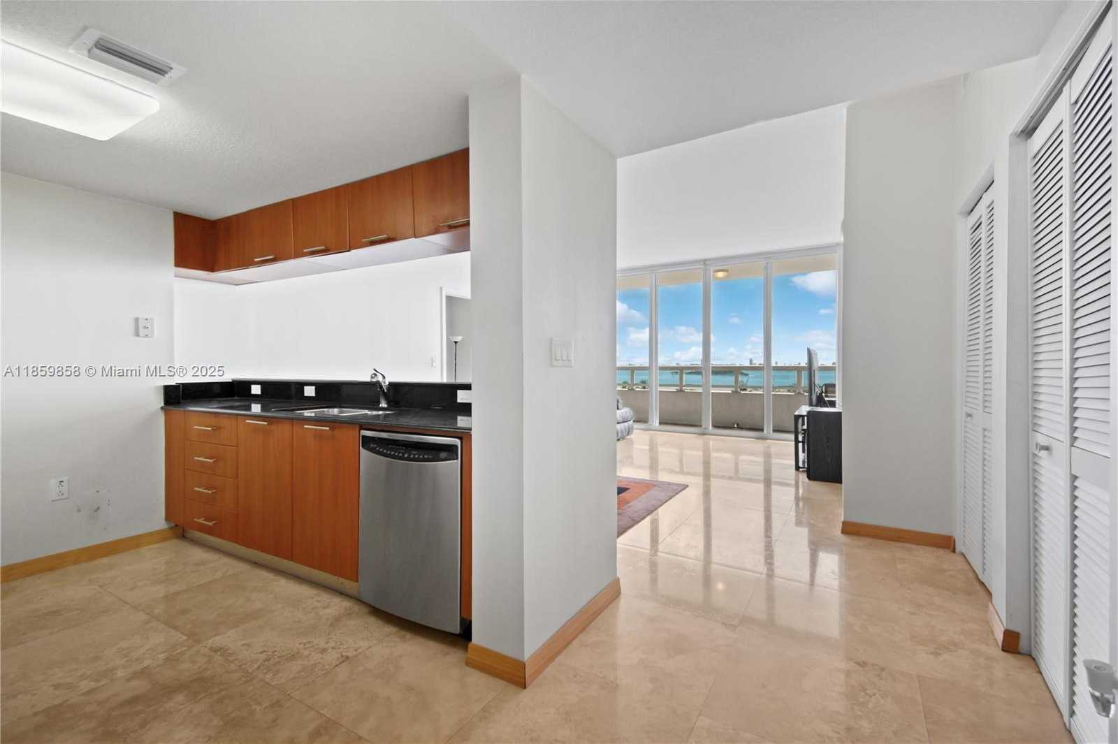 Small Image of 1800 NORTH BAYSHORE DR #509, Miami Number 14