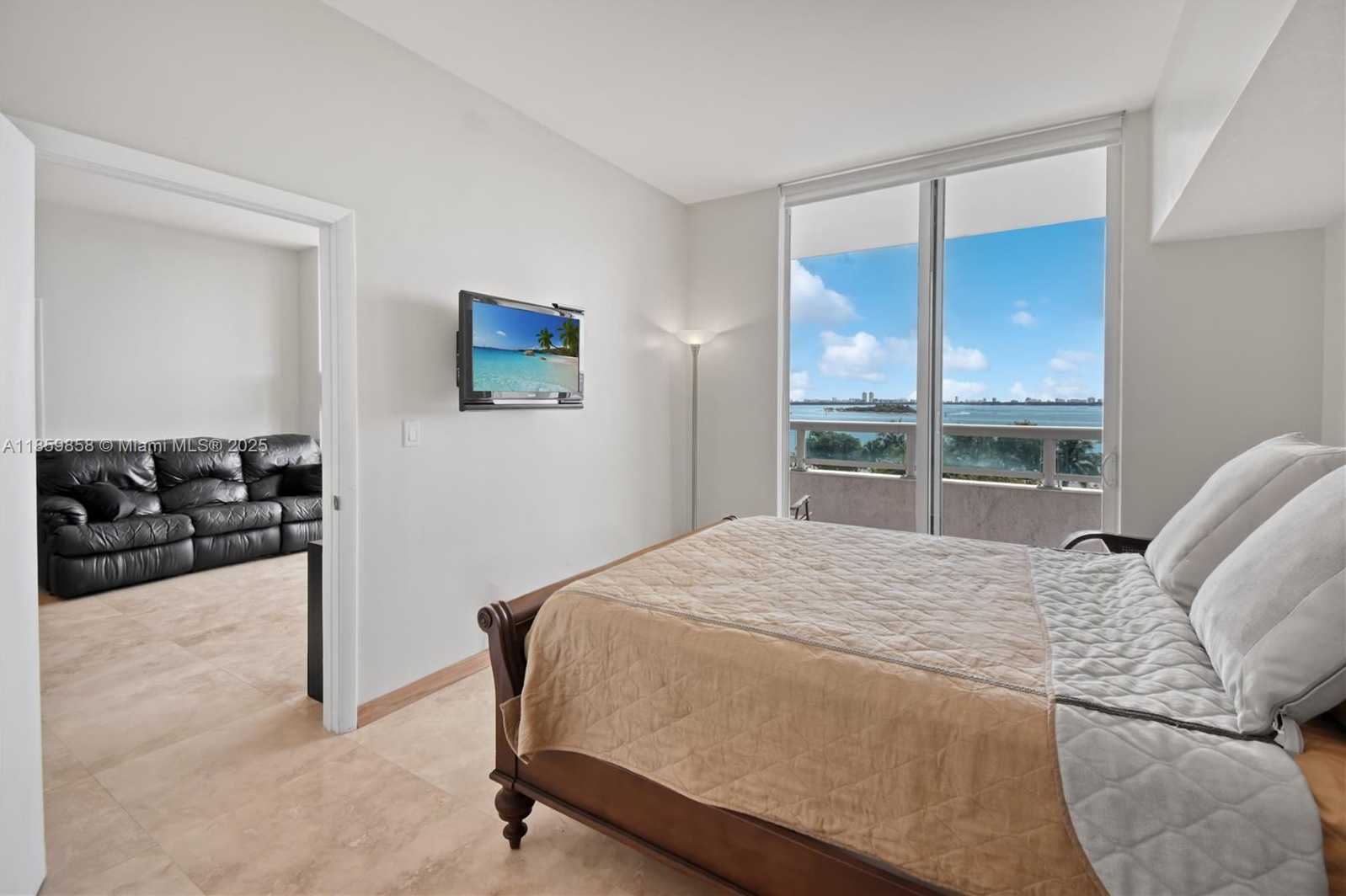 Small Image of 1800 NORTH BAYSHORE DR #509, Miami Number 15