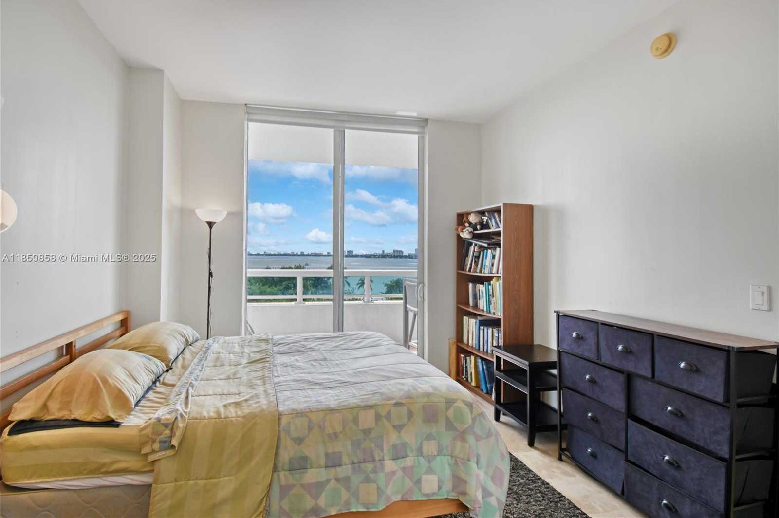 Small Image of 1800 NORTH BAYSHORE DR #509, Miami Number 21