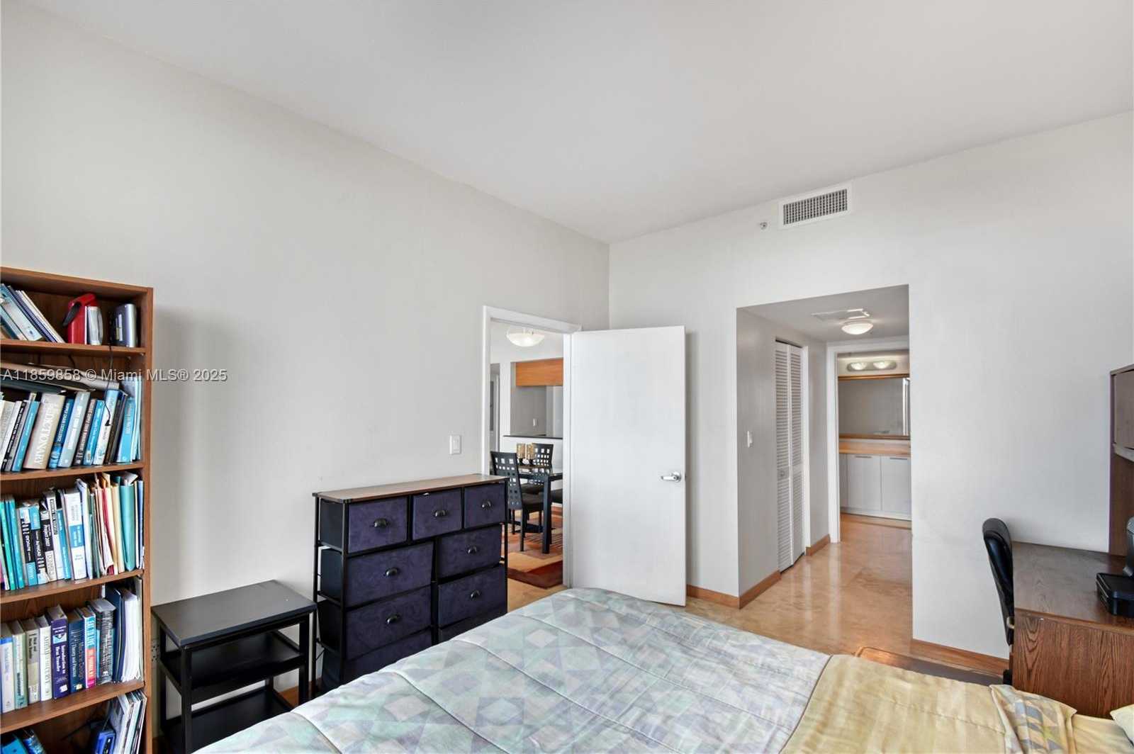 Small Image of 1800 NORTH BAYSHORE DR #509, Miami Number 22