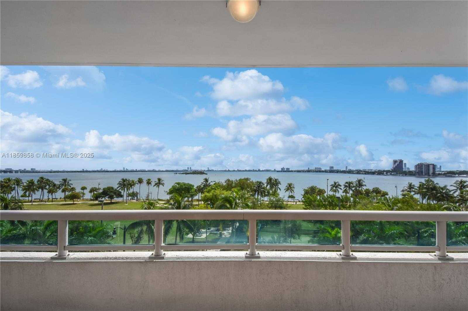 Small Image of 1800 NORTH BAYSHORE DR #509, Miami Number 26