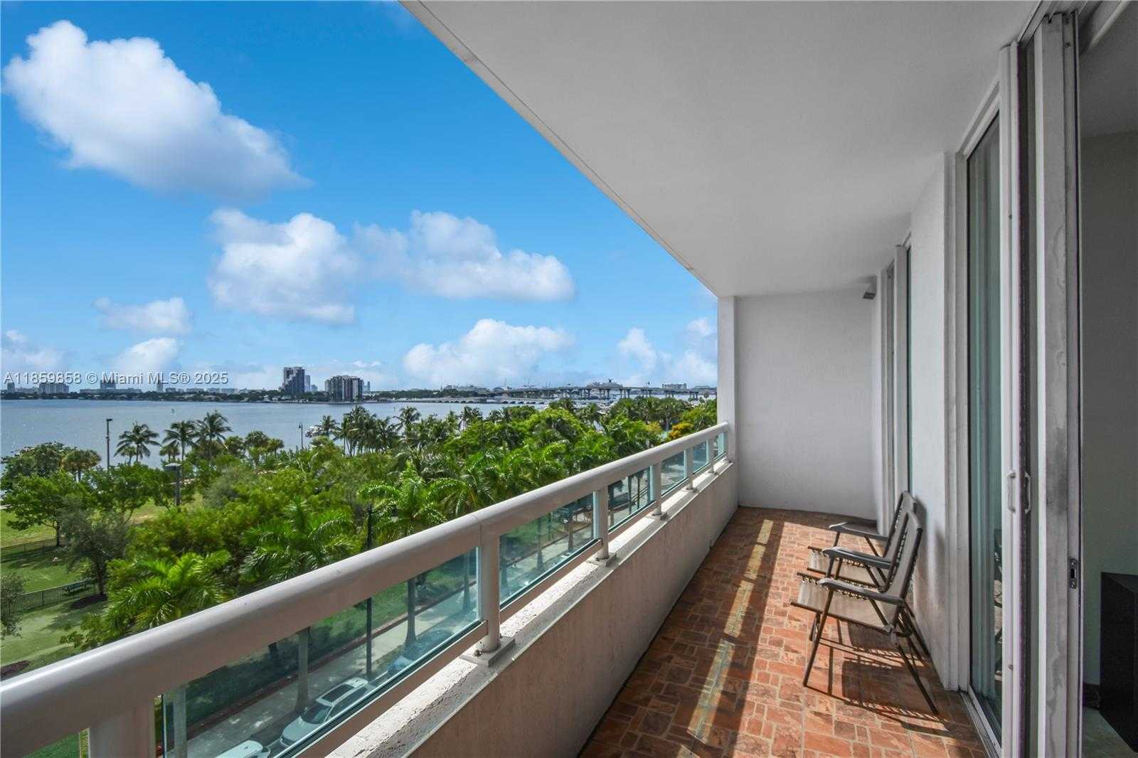Small Image of 1800 NORTH BAYSHORE DR #509, Miami Number 28