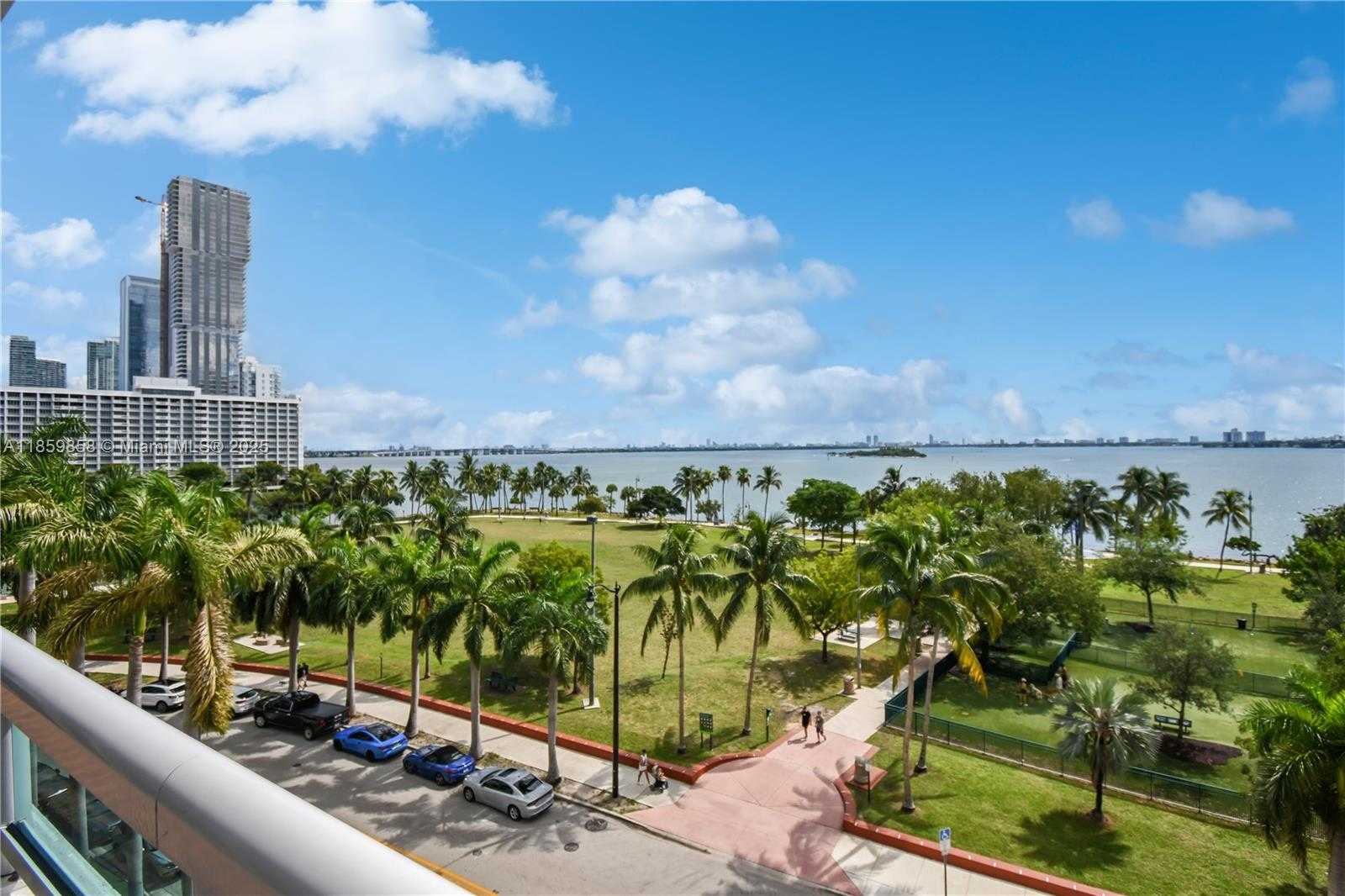 Small Image of 1800 NORTH BAYSHORE DR #509, Miami Number 30