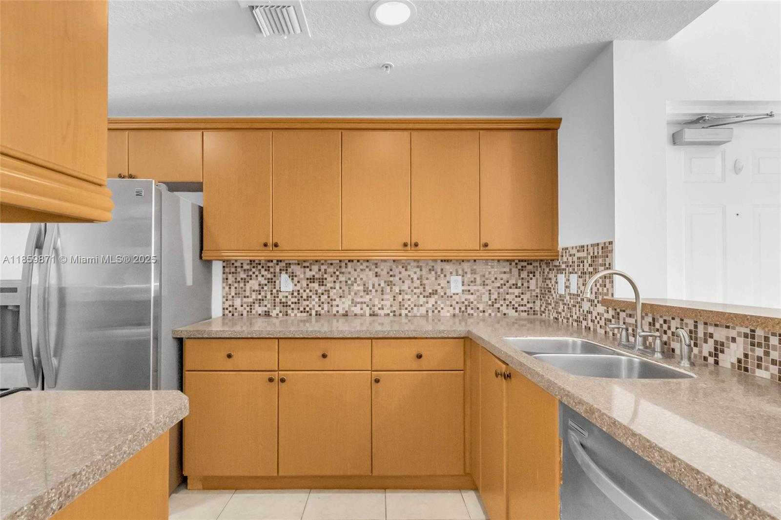 Small Image of 6670 NORTH WEST 114TH AVE #601, Doral Number 14