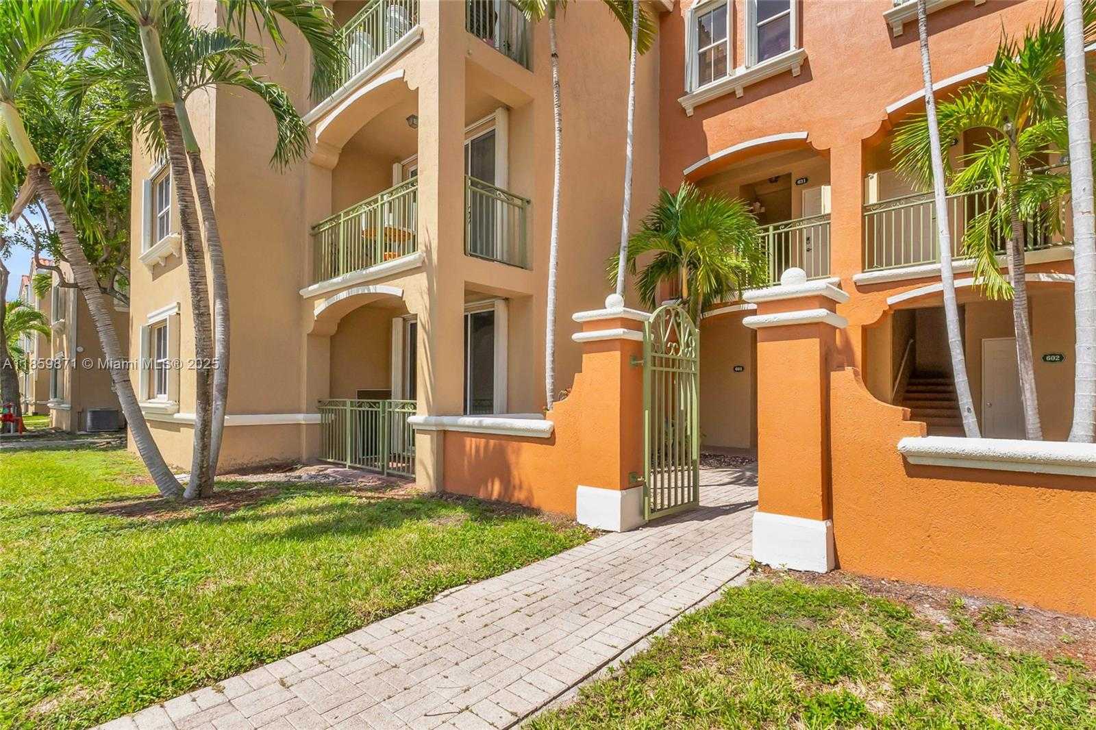 Small Image of 6670 NORTH WEST 114TH AVE #601, Doral Number 4