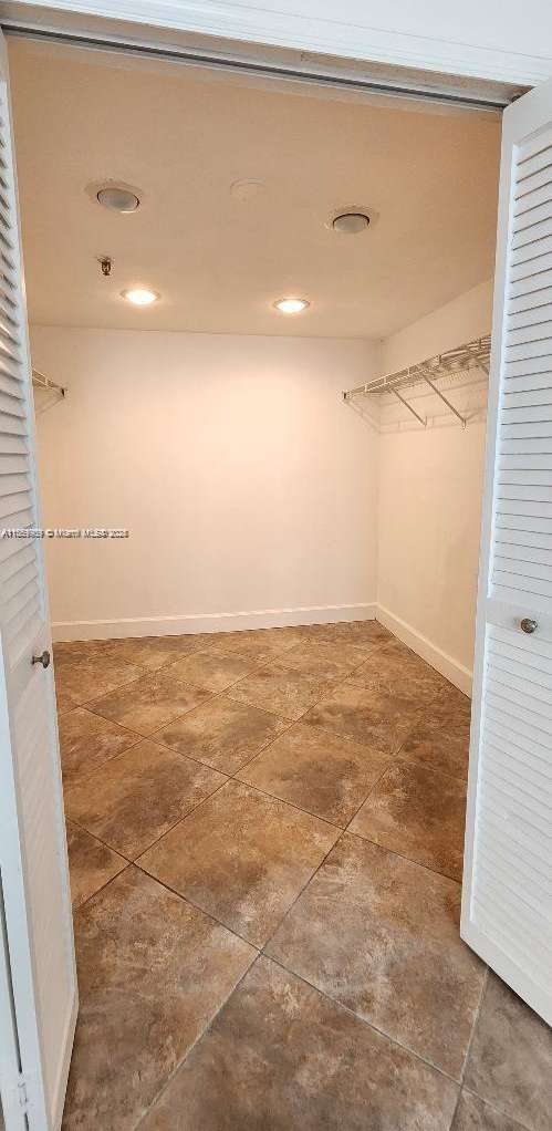 Small Image of 1621 COLLINS AVE #404, Miami Beach Number 12