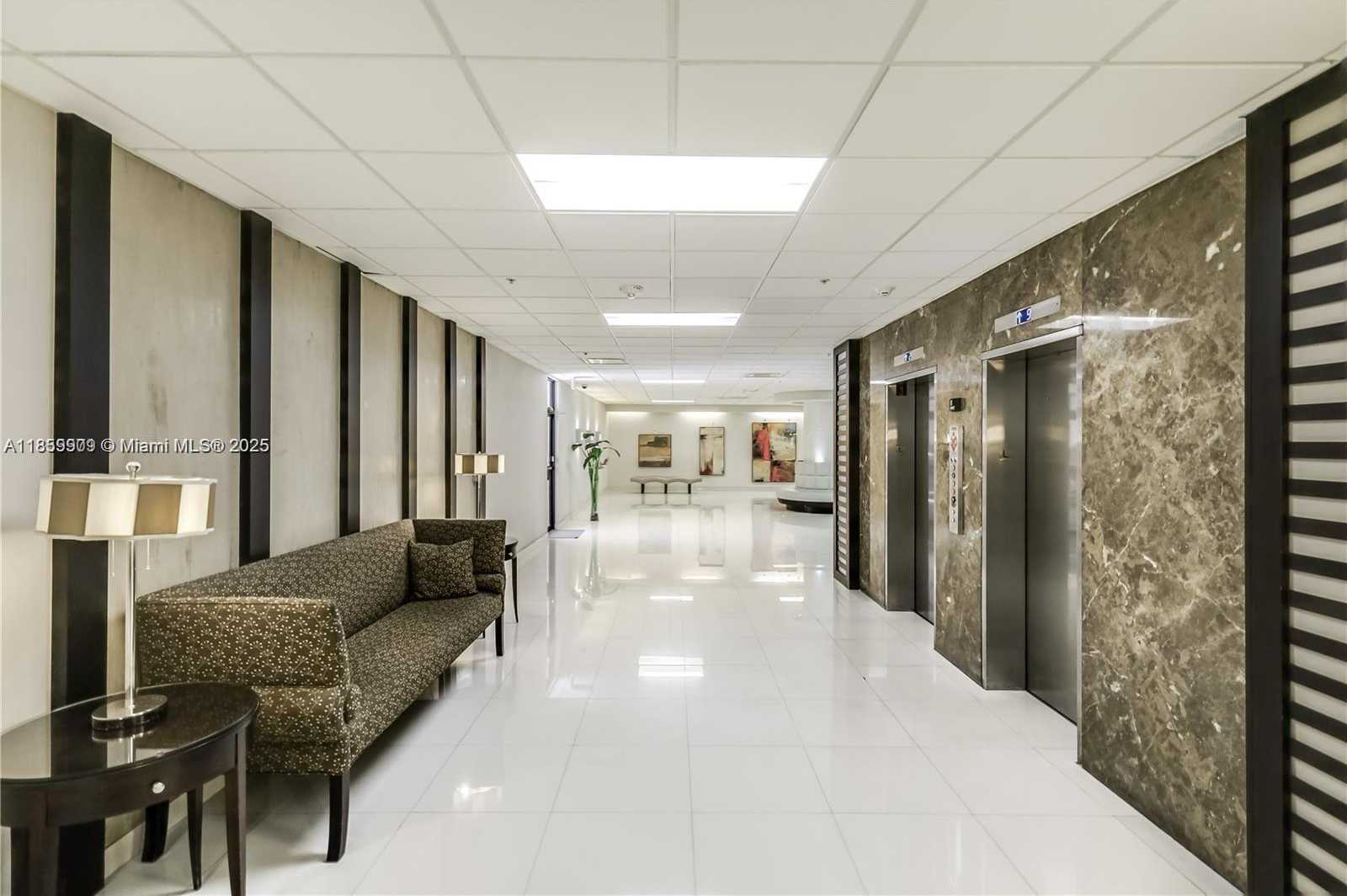 Small Image of 1621 COLLINS AVE #404, Miami Beach Number 25