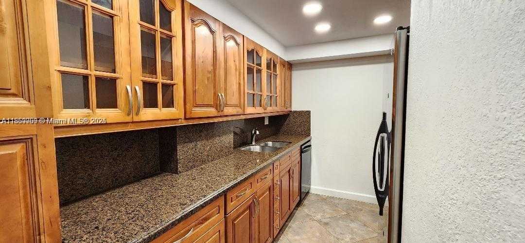 Small Image of 1621 COLLINS AVE #404, Miami Beach Number 5