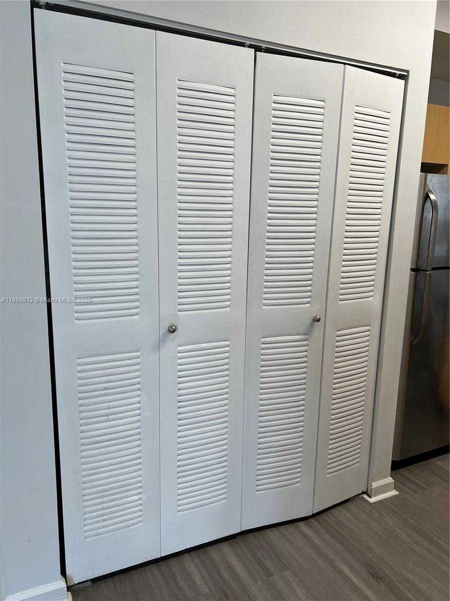 Small Image of 1919 VAN BUREN ST #818A, Hollywood Number 11