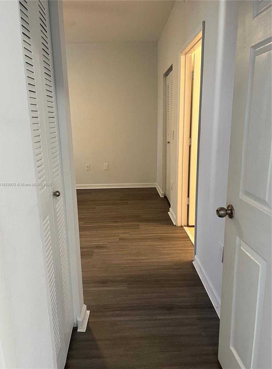 Small Image of 1919 VAN BUREN ST #818A, Hollywood Number 14