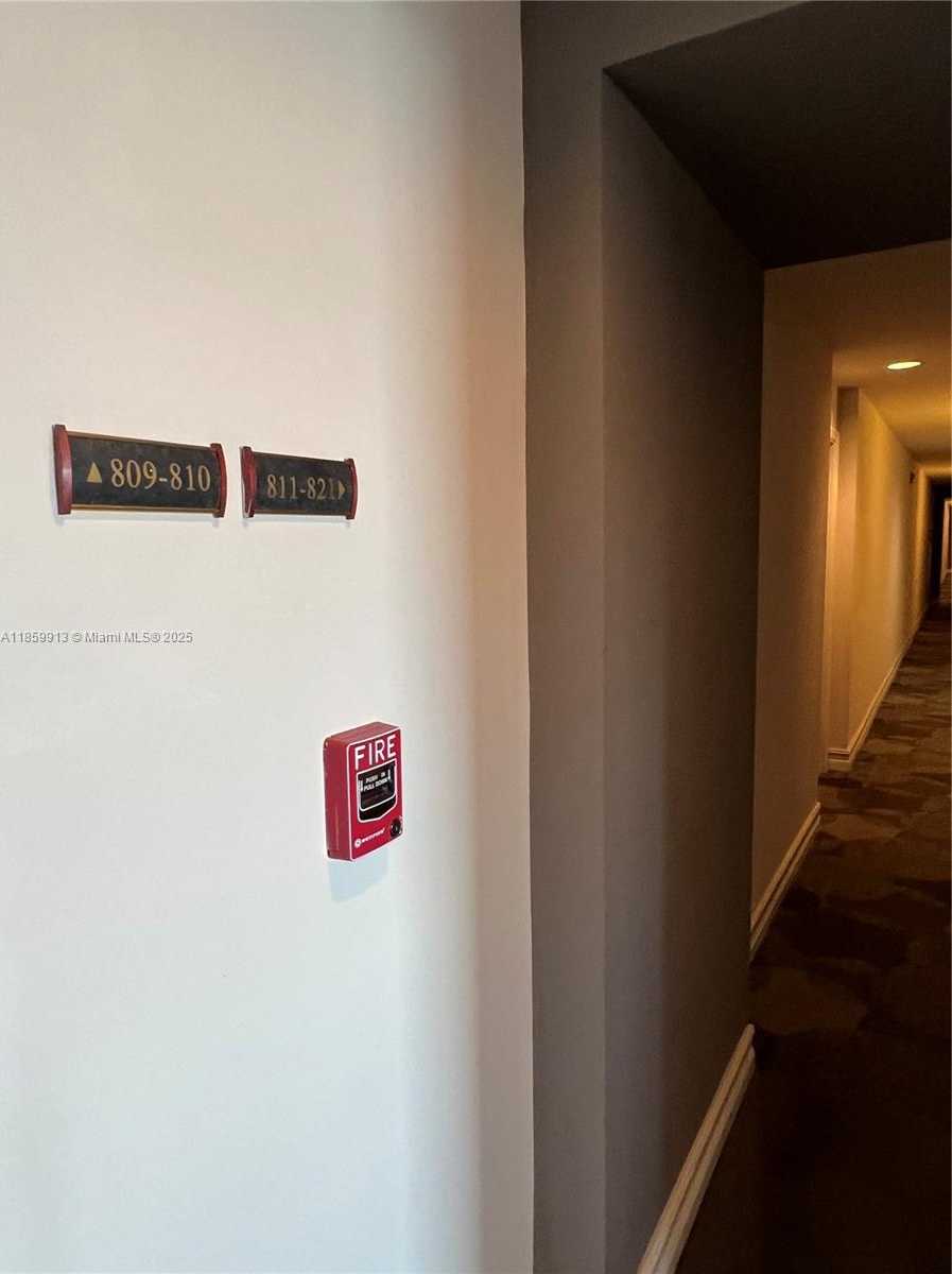 Small Image of 1919 VAN BUREN ST #818A, Hollywood Number 24