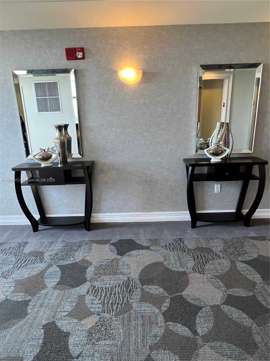 Small Image of 1919 VAN BUREN ST #818A, Hollywood Number 27