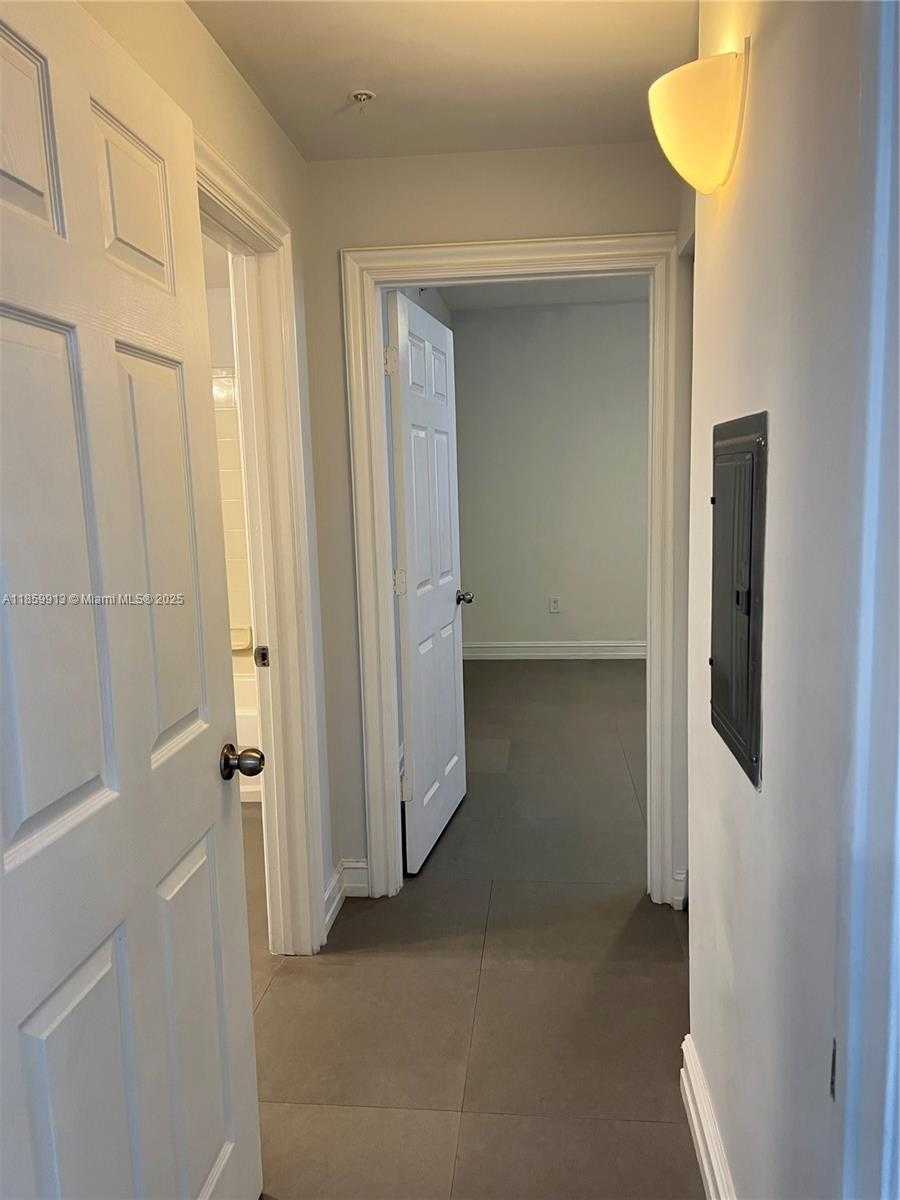 Small Image of 1919 VAN BUREN ST #818A, Hollywood Number 3