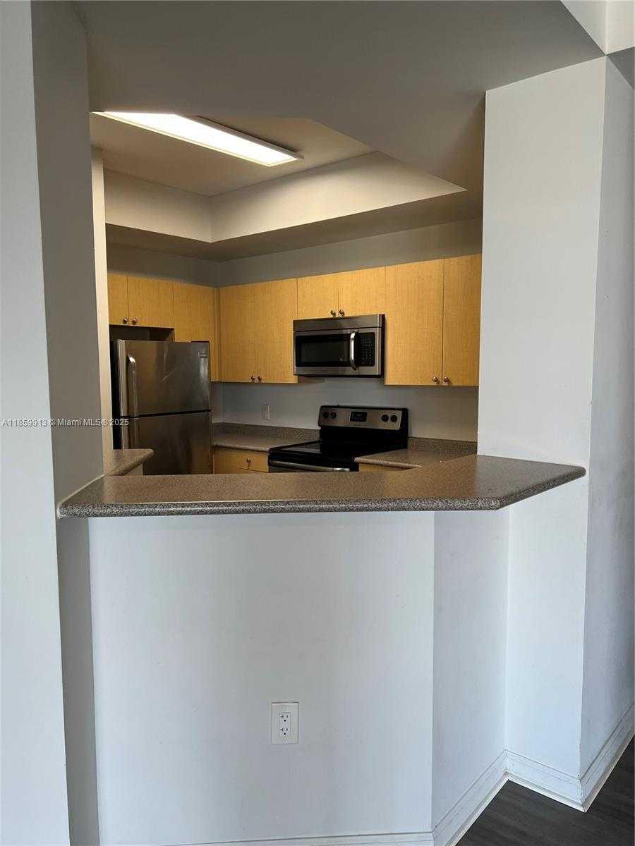 Small Image of 1919 VAN BUREN ST #818A, Hollywood Number 7