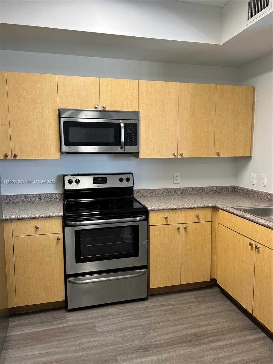 Small Image of 1919 VAN BUREN ST #818A, Hollywood Number 9