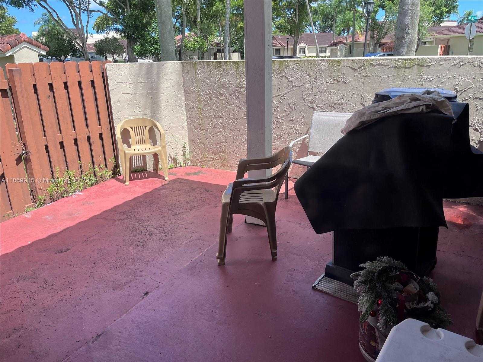 Small Image of Hialeah Number 16