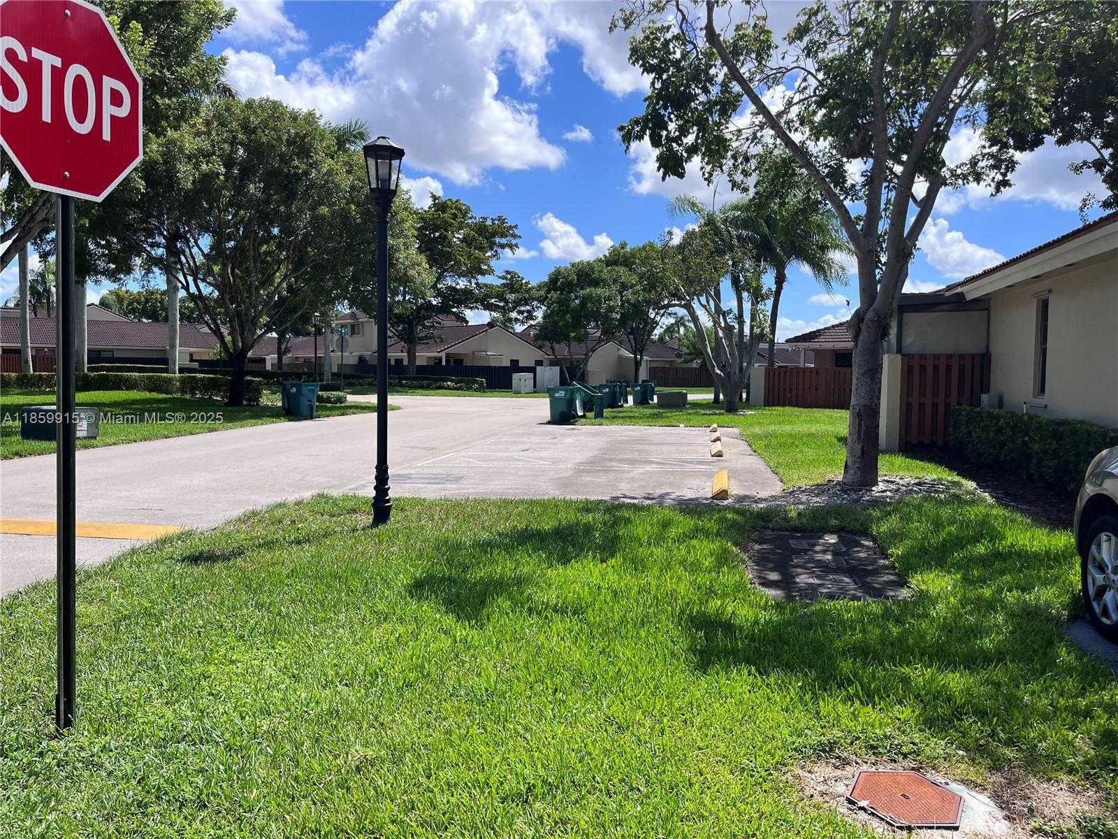 Small Image of Hialeah Number 18
