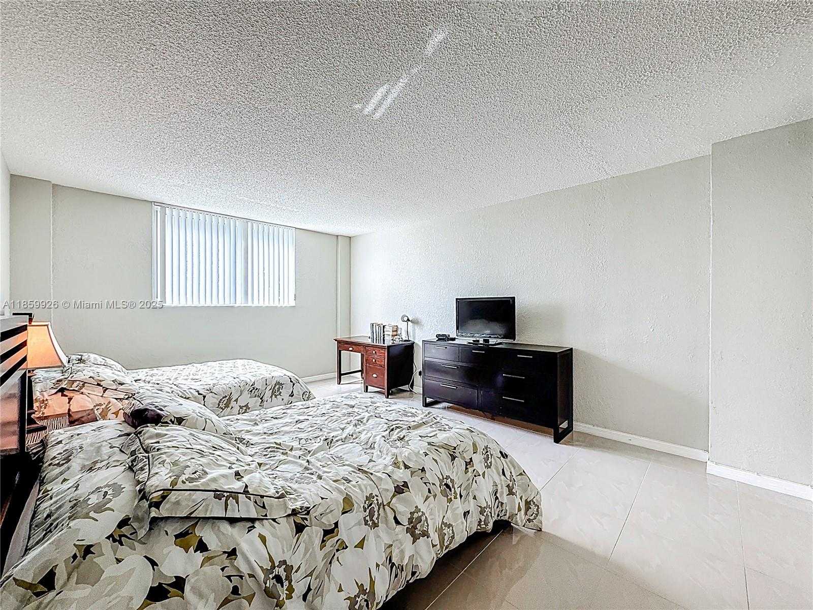 Small Image of 19380 COLLINS AVE #308, Sunny Isles Beach Number 24