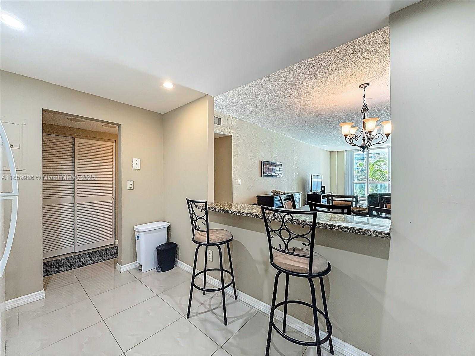 Small Image of 19380 COLLINS AVE #308, Sunny Isles Beach Number 4