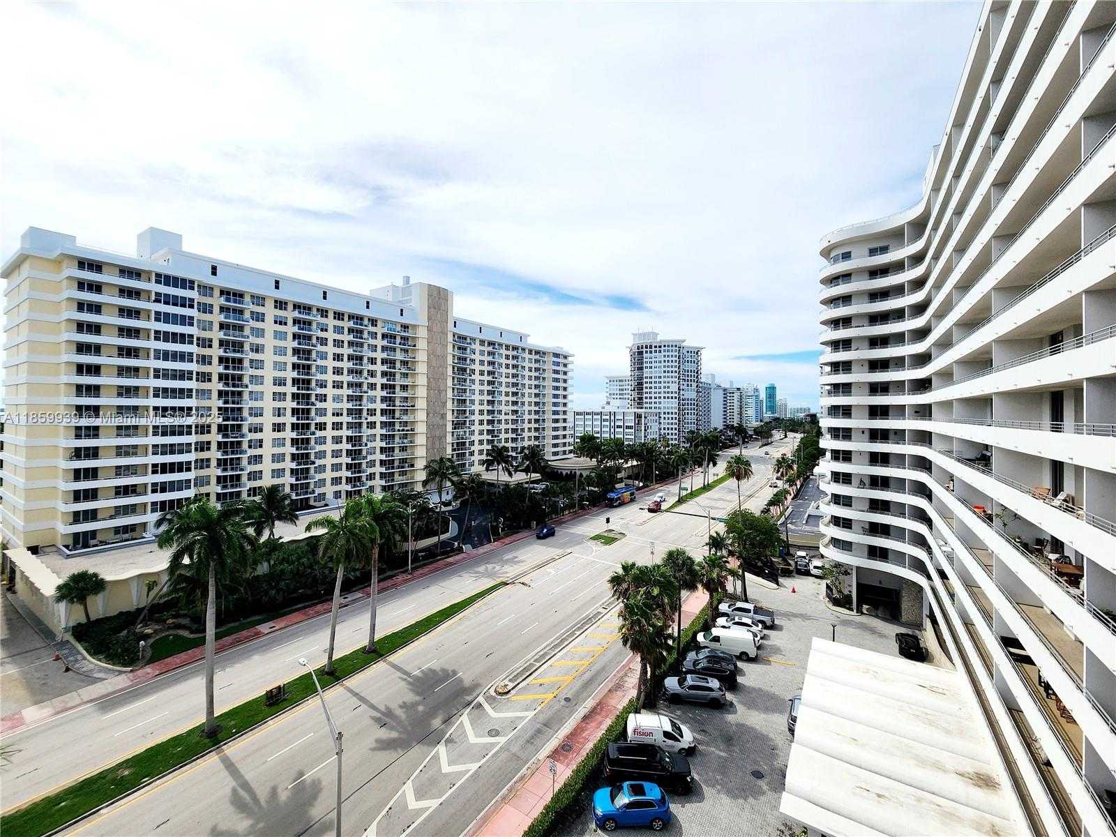 Small Image of 5555 COLLINS AVE #9S, Miami Beach Number 14