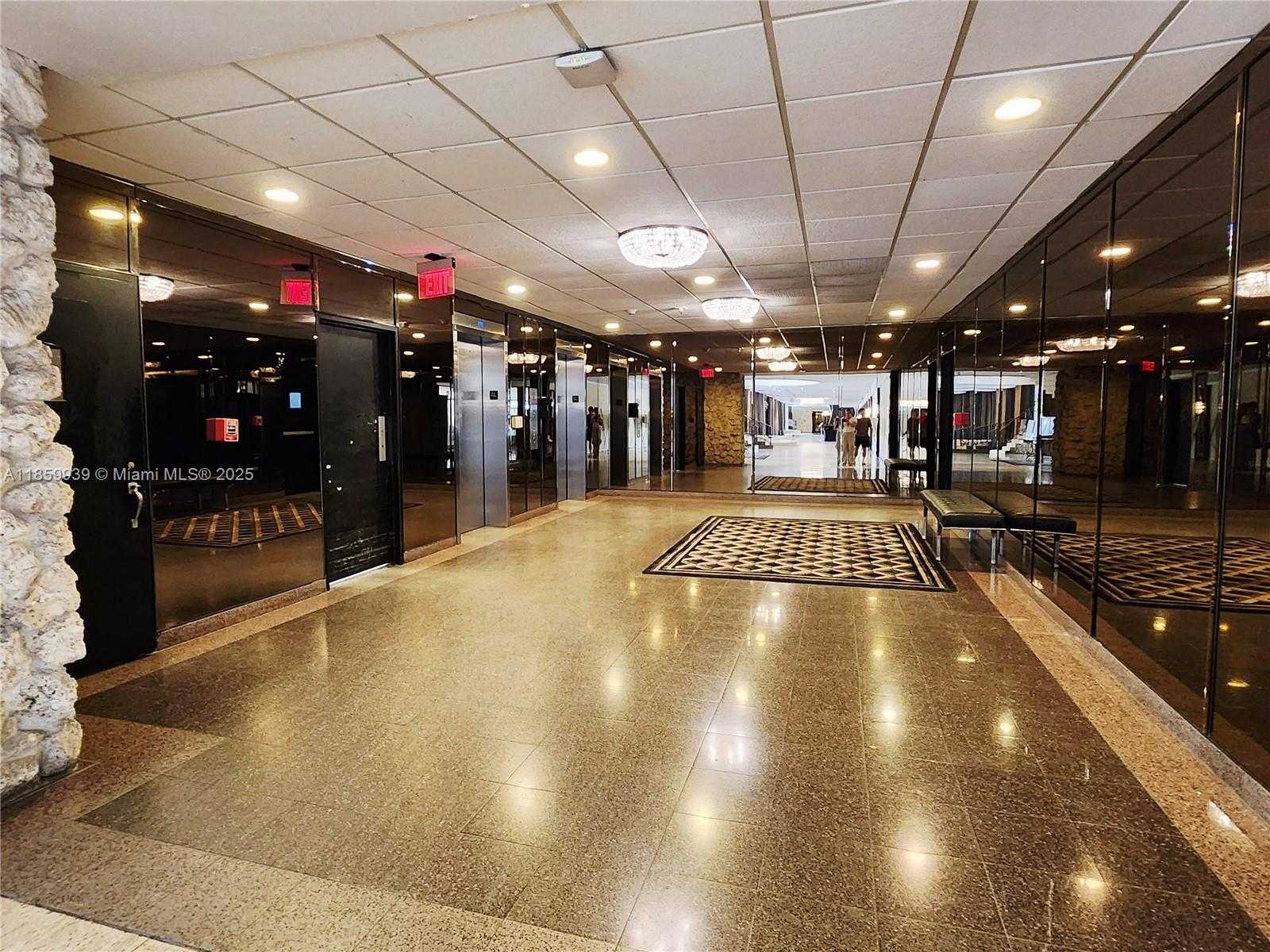 Small Image of 5555 COLLINS AVE #9S, Miami Beach Number 27