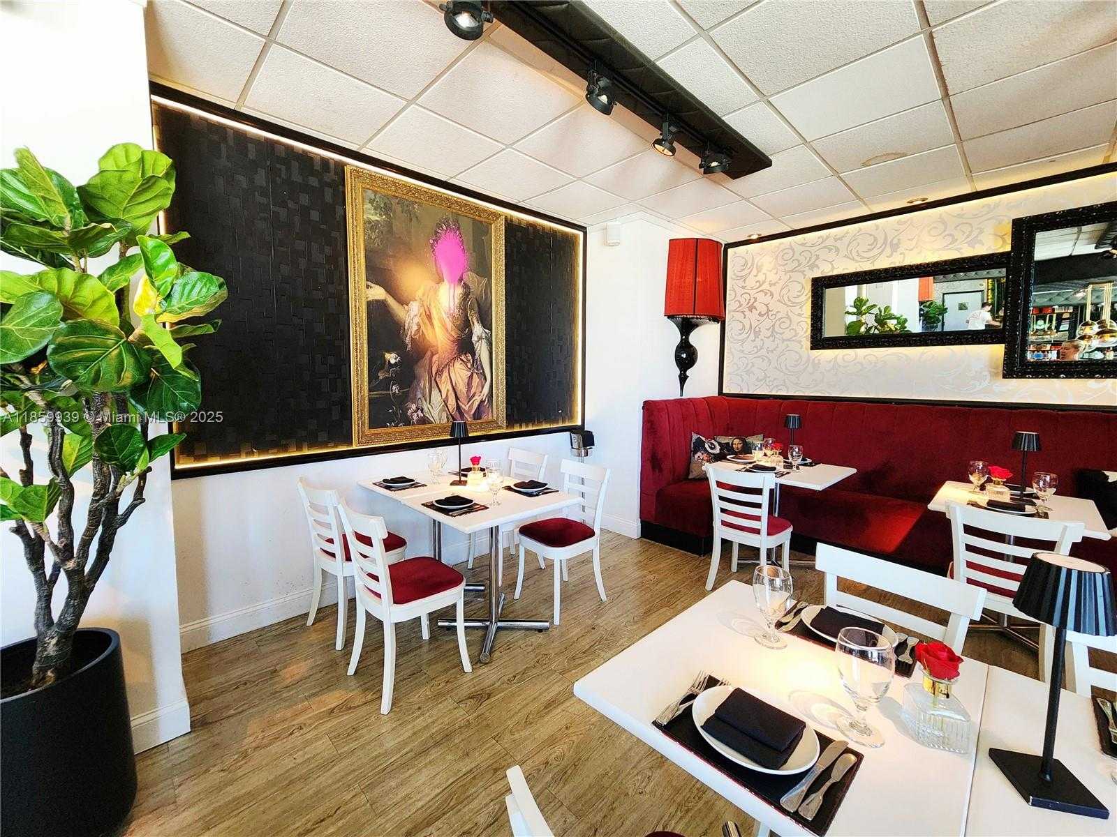 Small Image of 5555 COLLINS AVE #9S, Miami Beach Number 29