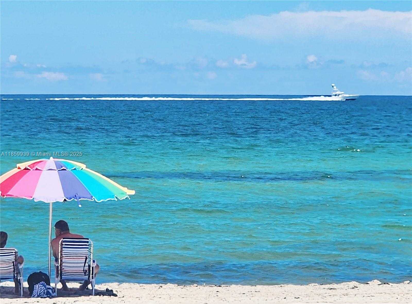 Small Image of 5555 COLLINS AVE #9S, Miami Beach Number 36