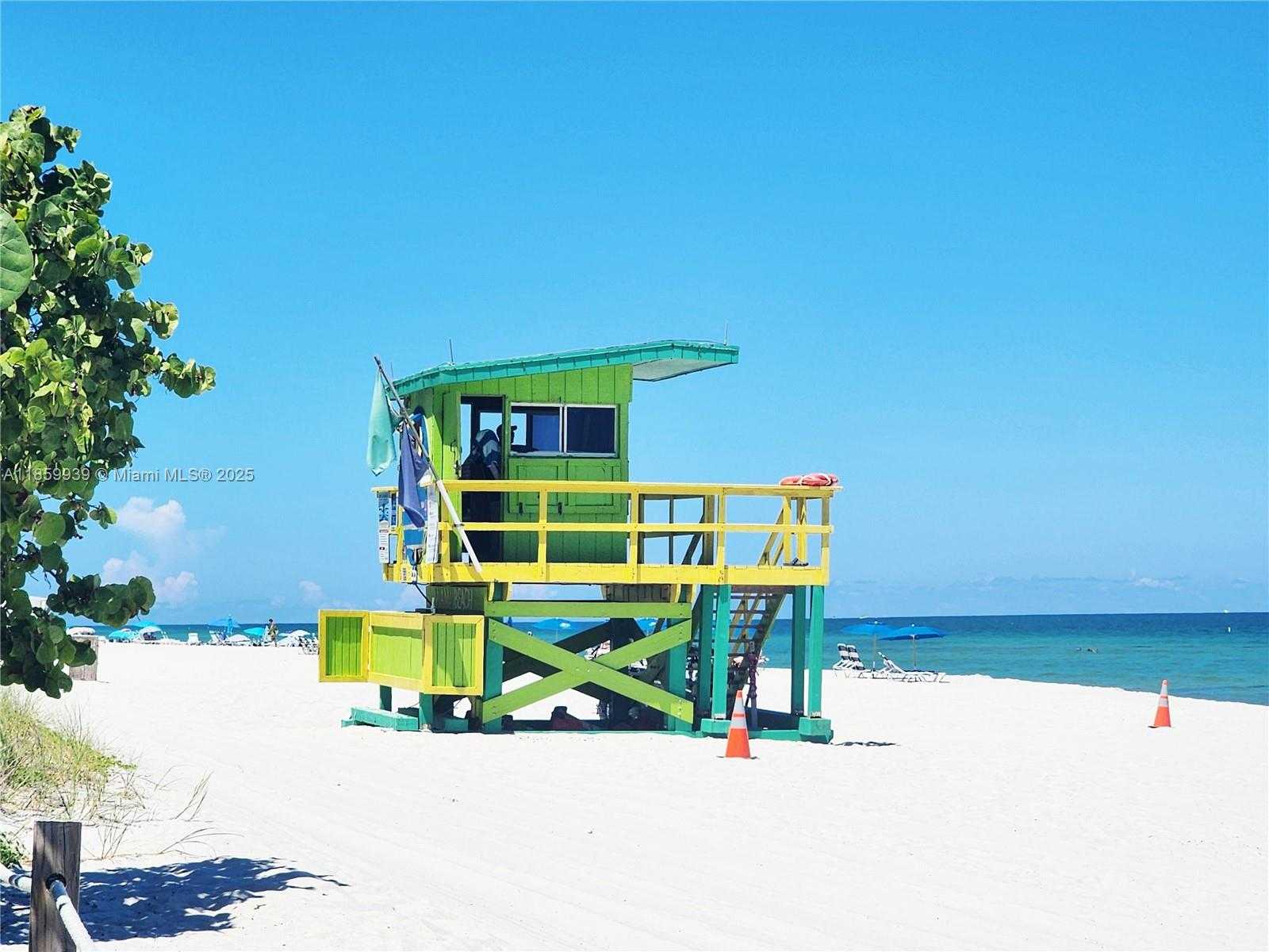 Small Image of 5555 COLLINS AVE #9S, Miami Beach Number 37