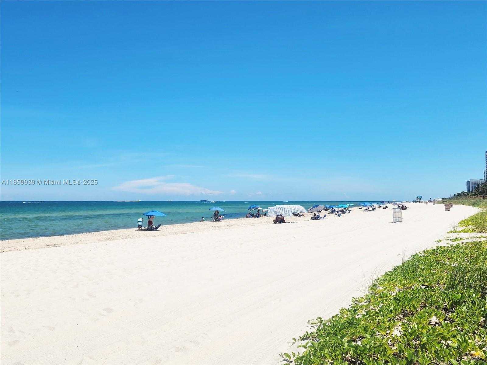 Small Image of 5555 COLLINS AVE #9S, Miami Beach Number 39