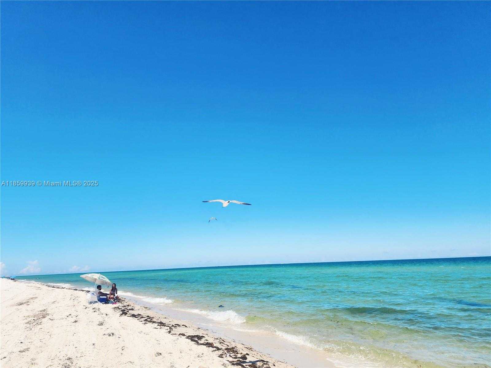 Small Image of 5555 COLLINS AVE #9S, Miami Beach Number 42