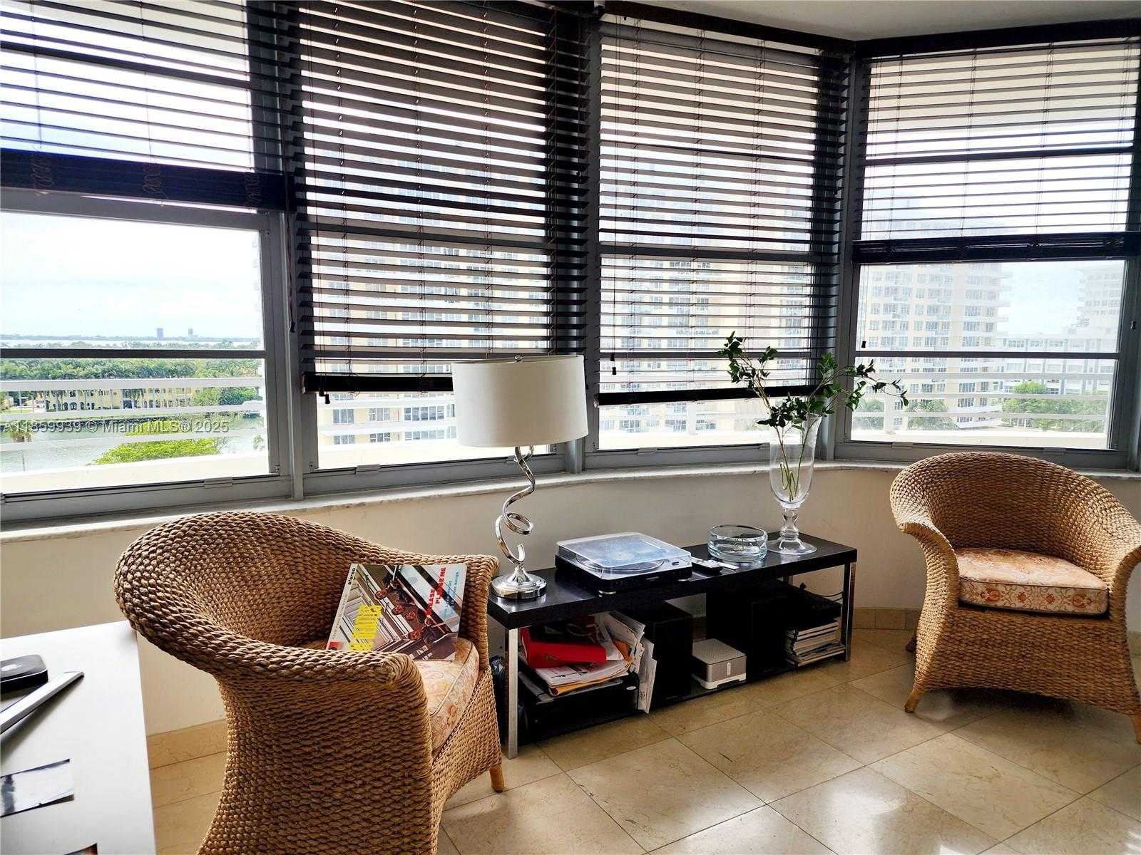 Small Image of 5555 COLLINS AVE #9S, Miami Beach Number 8