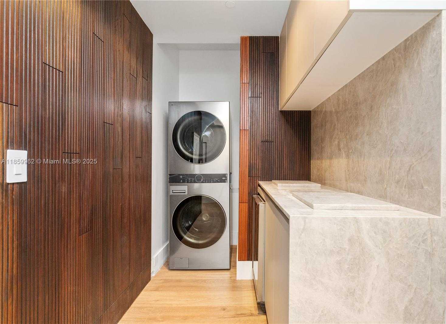 Small Image of 1425 BRICKELL AVE #41A, Miami Number 12