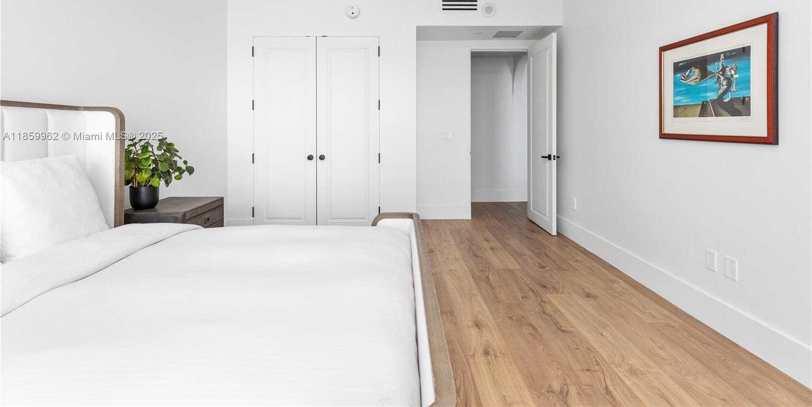 Small Image of 1425 BRICKELL AVE #41A, Miami Number 35