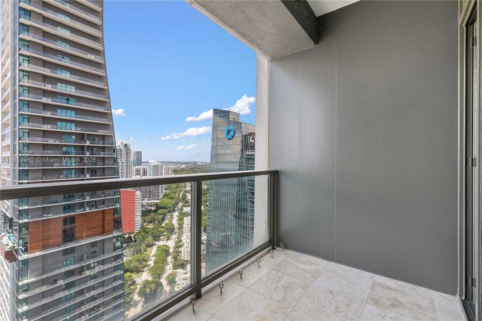 Small Image of 1425 BRICKELL AVE #41A, Miami Number 36