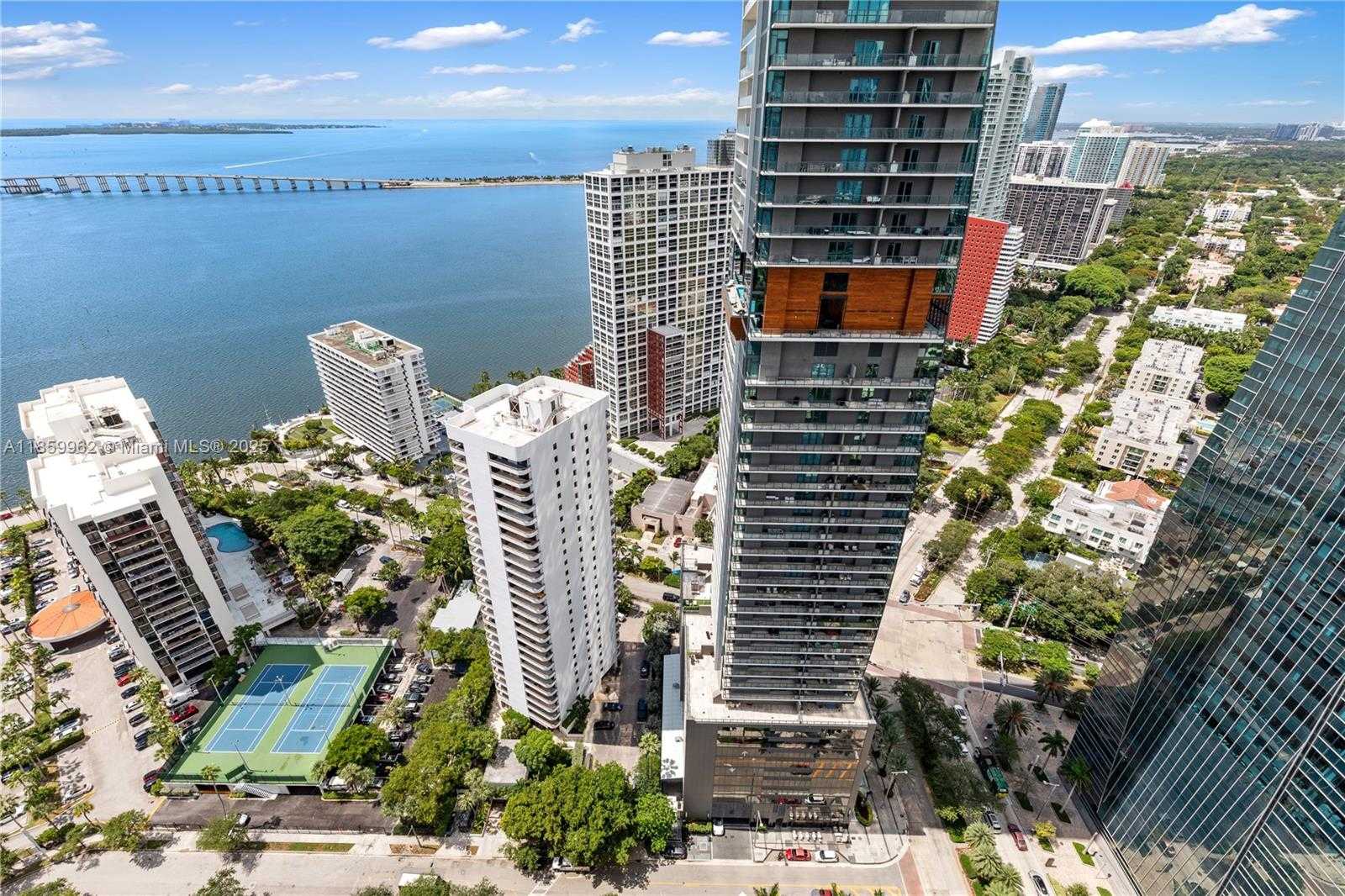 Small Image of 1425 BRICKELL AVE #41A, Miami Number 38