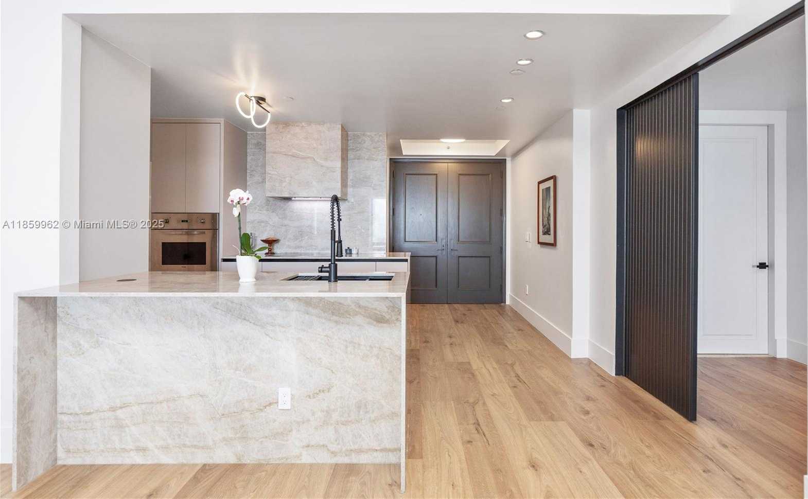 Small Image of 1425 BRICKELL AVE #41A, Miami Number 8