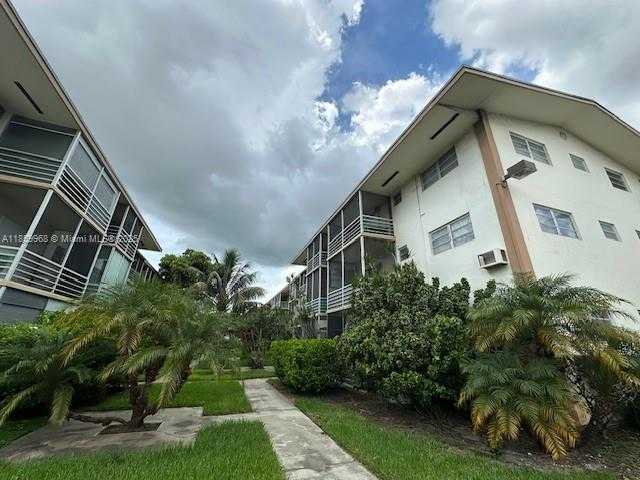 Small Image of 16701 NORTH EAST 13TH AVE #102, Miami Number 13