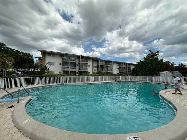 Small Image of 16701 NORTH EAST 13TH AVE #102, Miami Number 15