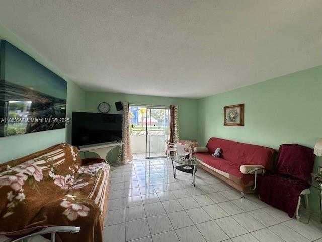 Small Image of 16701 NORTH EAST 13TH AVE #102, Miami Number 3