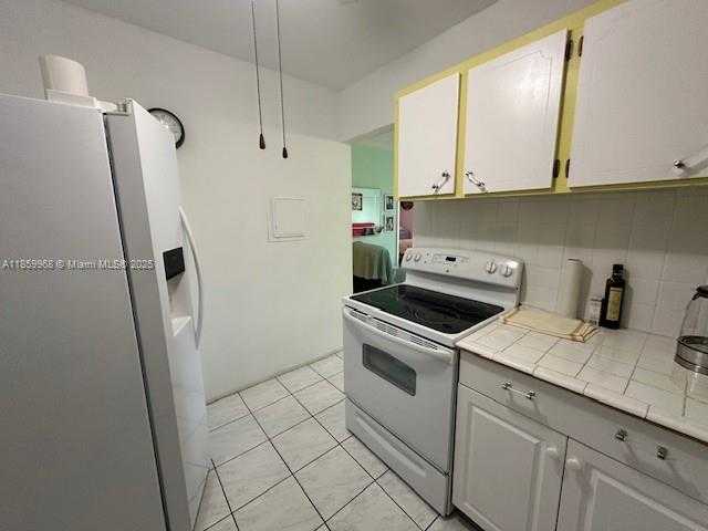 Small Image of 16701 NORTH EAST 13TH AVE #102, Miami Number 6