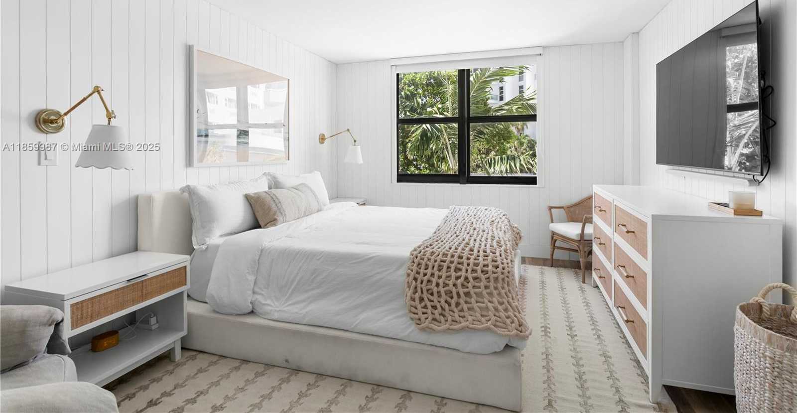Small Image of 4301 COLLINS AVE #207, Miami Beach Number 16