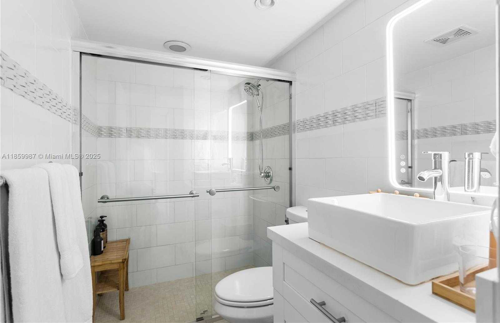 Small Image of 4301 COLLINS AVE #207, Miami Beach Number 25
