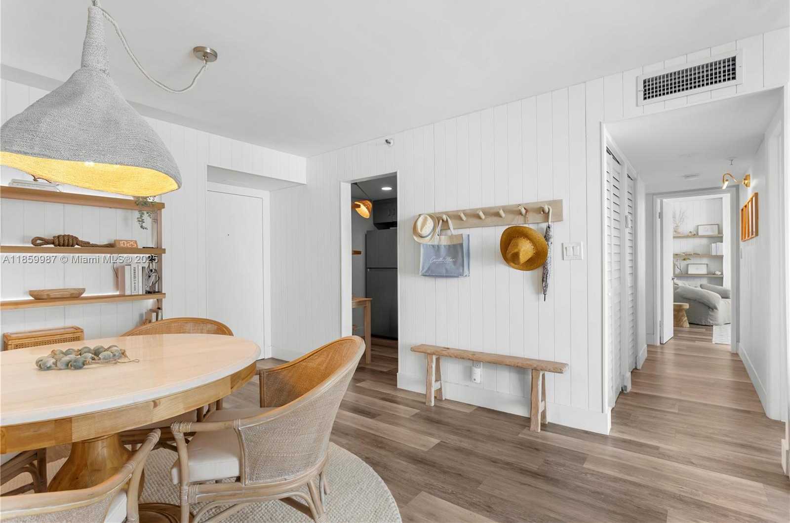Small Image of 4301 COLLINS AVE #207, Miami Beach Number 8