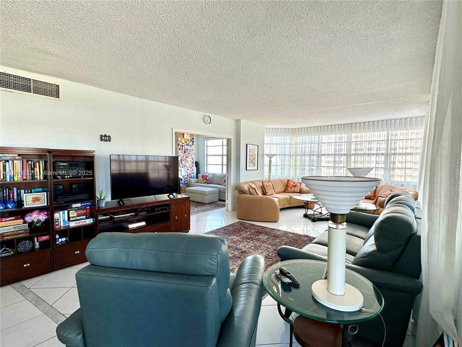 Small Image of 1950 SOUTH OCEAN DR #7E, Hallandale Beach Number 22