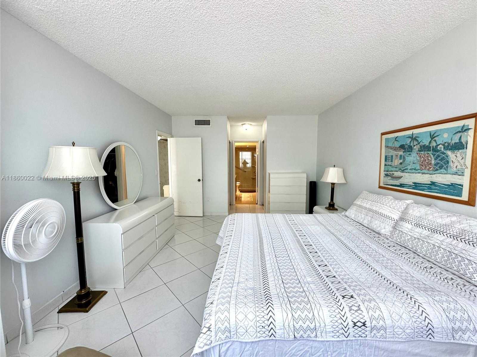 Small Image of 1950 SOUTH OCEAN DR #7E, Hallandale Beach Number 36